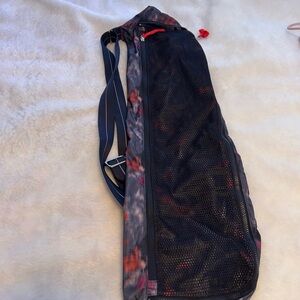Lululemon yoga mat Sling Bag with Adjustable Strap